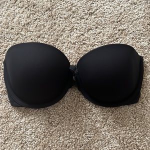 Victoria’s Secret PINK Strapless bra